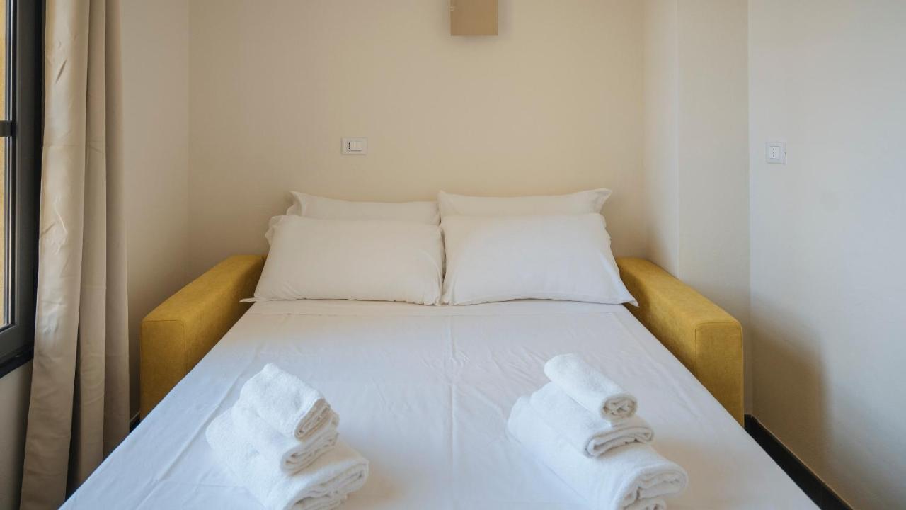 Dei Mille 31 B Apartman Albenga Kültér fotó