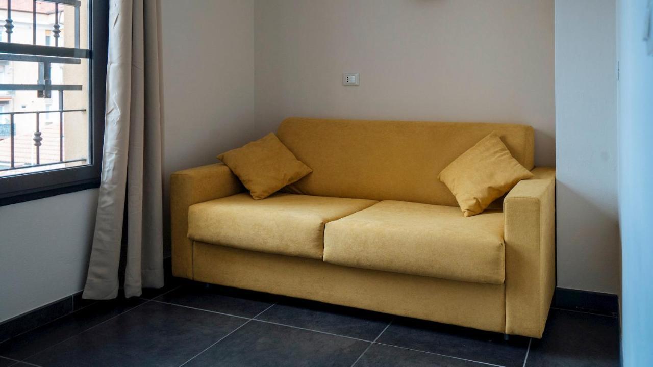 Dei Mille 31 B Apartman Albenga Kültér fotó