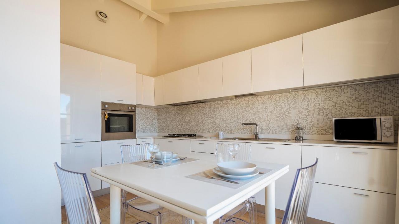 Dei Mille 31 B Apartman Albenga Kültér fotó