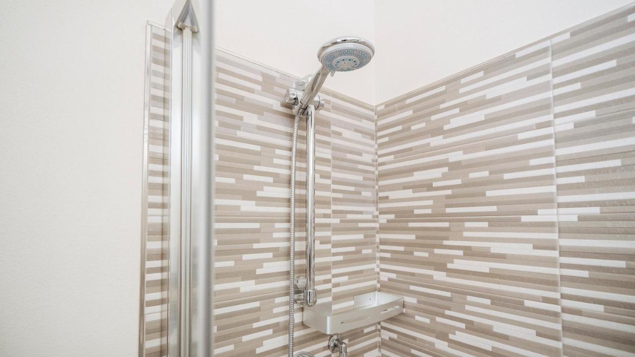 Dei Mille 31 B Apartman Albenga Kültér fotó