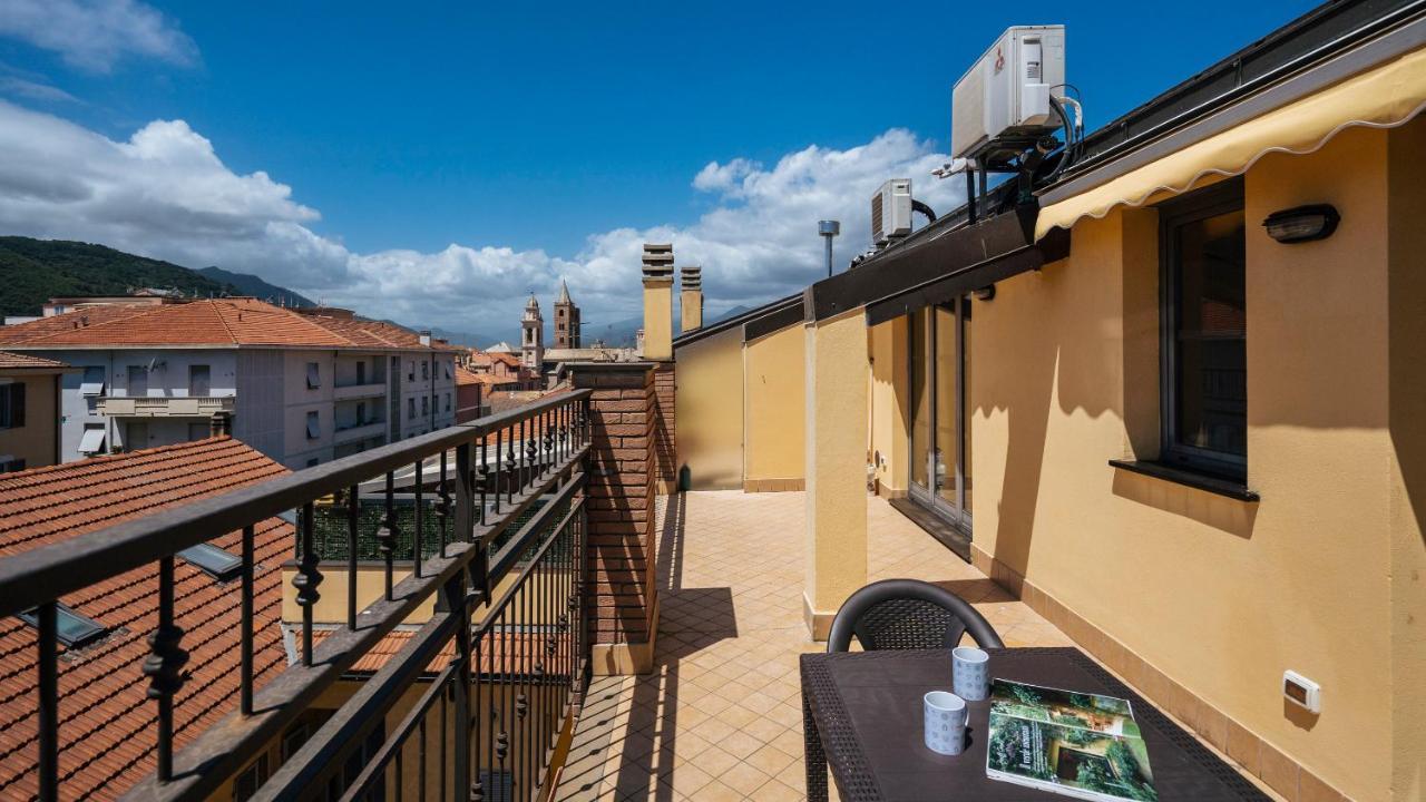 Dei Mille 31 B Apartman Albenga Kültér fotó