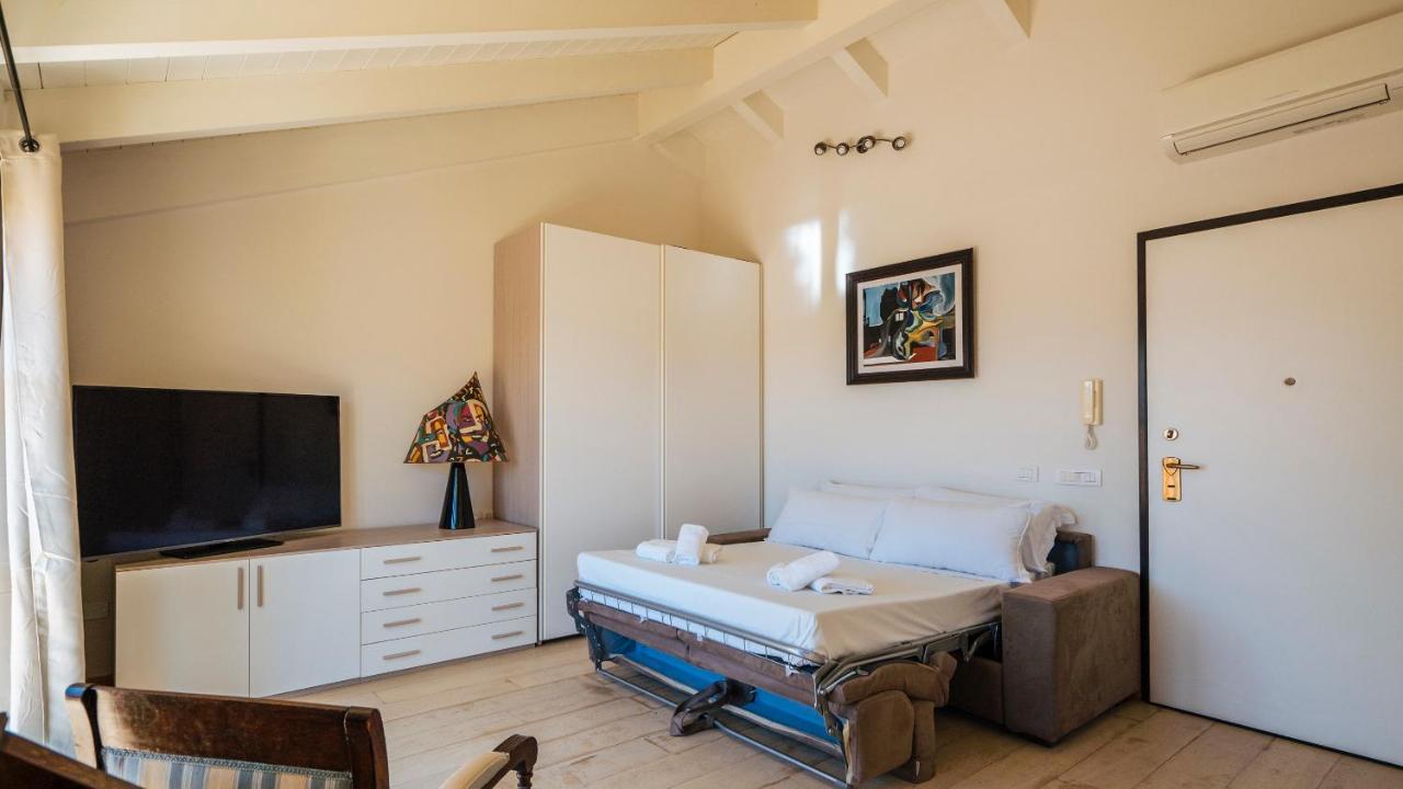 Dei Mille 31 B Apartman Albenga Kültér fotó