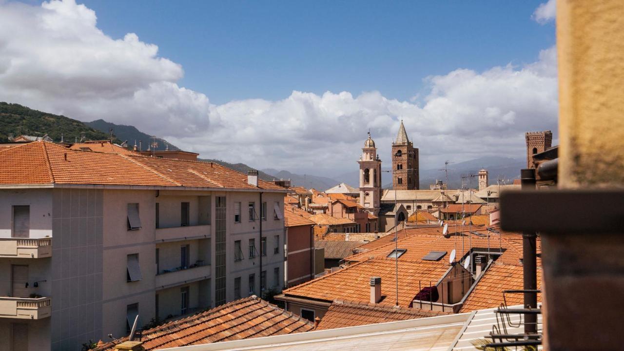 Dei Mille 31 B Apartman Albenga Kültér fotó