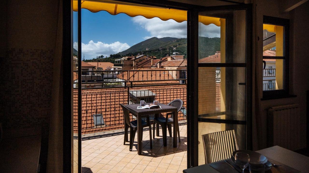 Dei Mille 31 B Apartman Albenga Kültér fotó
